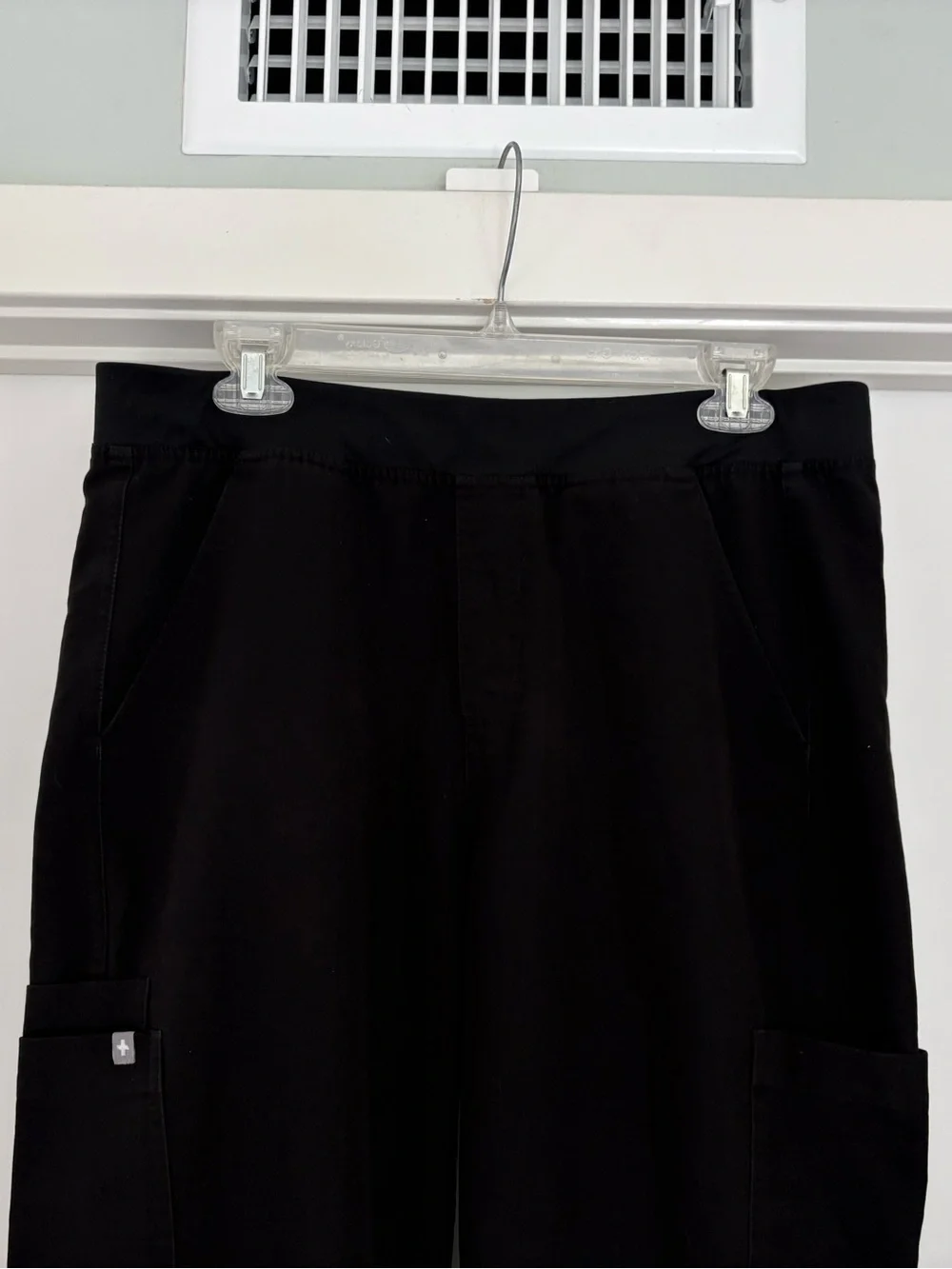 Figs Men’s Axim Cargo scrub Pants L Tall